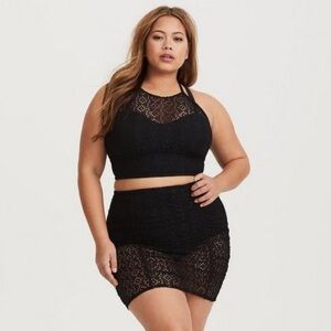 Torrid Wireless High Neck Crochet Bikini Top Size 2